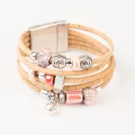 Pulseira cortiça natural com 5 voltas com cerâmica rosa