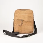 Mala tiracolo masculina em cortiça natural