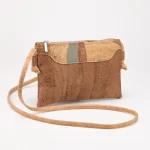 Pochet em cortiça natural com pesponto em castanho