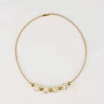 Colar com cortiça e cerâmica rugosa natural